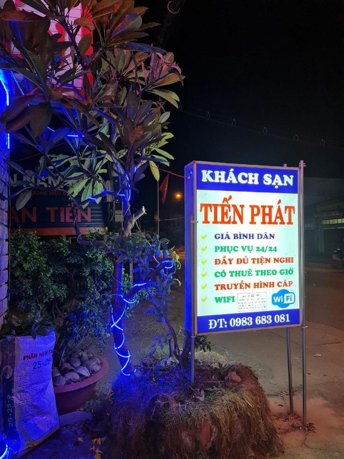 Khach San Tien Phat Cà Mau Exteriör bild